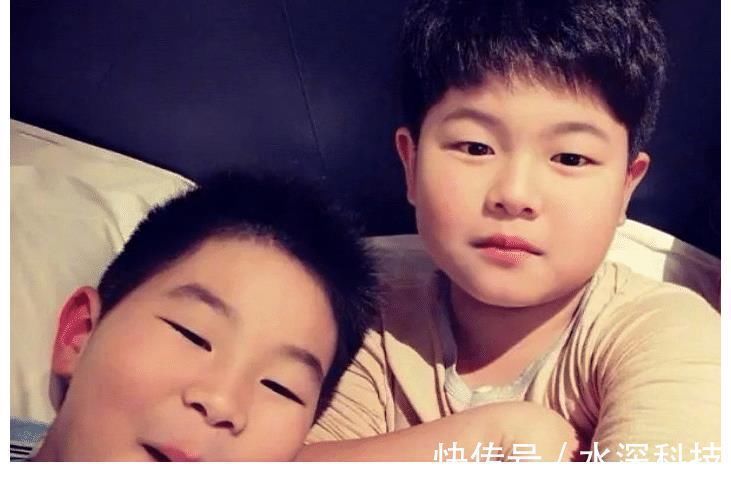 节目|郑恺苗苗刚撒完狗粮，沙溢又带俩儿子上跑男，谁知身材更引人注目