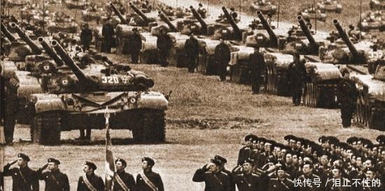 包围|当年我国处境多困难四面都被包围，困难重重