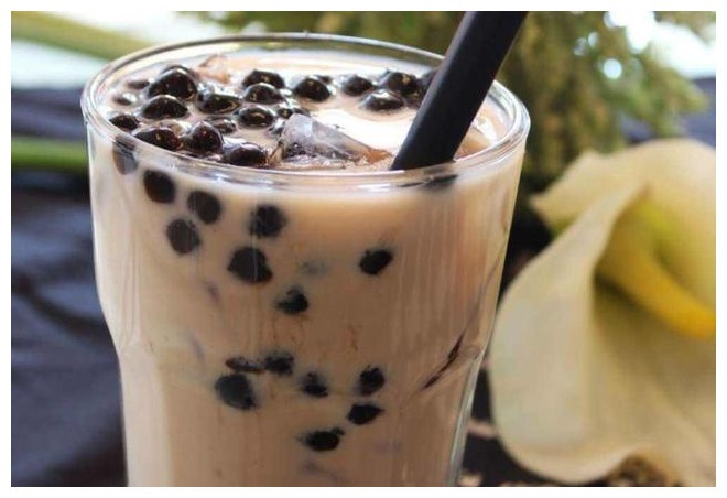 别再花冤枉钱买奶茶了！手把手教你自己做，美味解渴还省钱