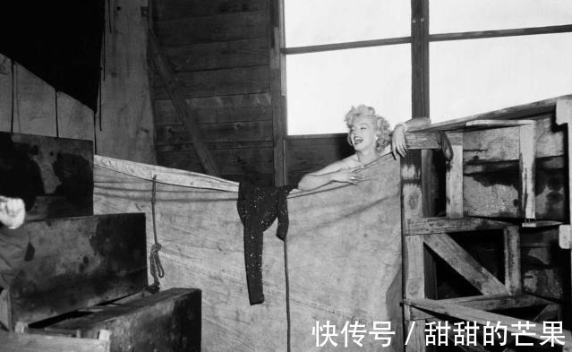玛丽莲梦露|玛丽莲梦露去驻地慰问演出，四天聚集十万观众，扯块布就能换装！
