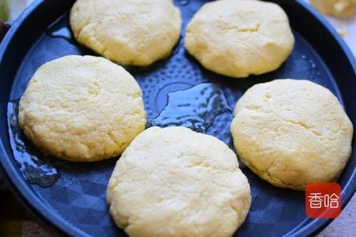 早餐就爱吃这饼，外壳酥脆内料香甜，每周做2次吃一口满嘴香