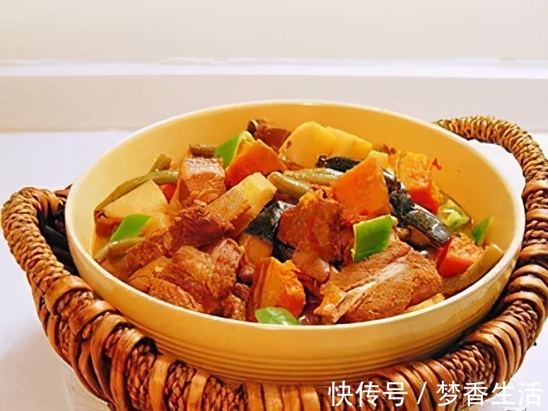 锅包肉锅包肉|东北具有代表性的11道当地特色美食，到此旅游一定不要错过了