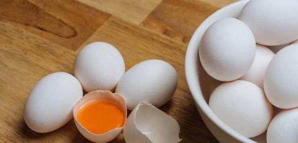 老中医：1个鸡蛋+玉米，2周尿酸降到280，痛风也消失了！