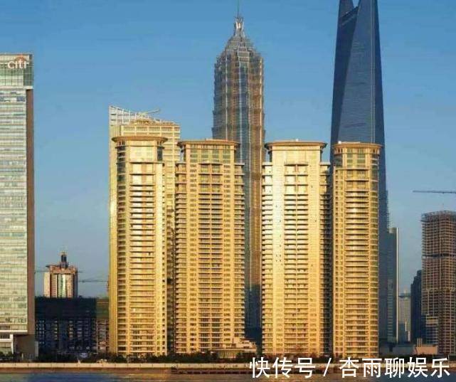 一品|花6亿买下块地皮,用十年建了4栋楼,如今一套房子就卖几个亿