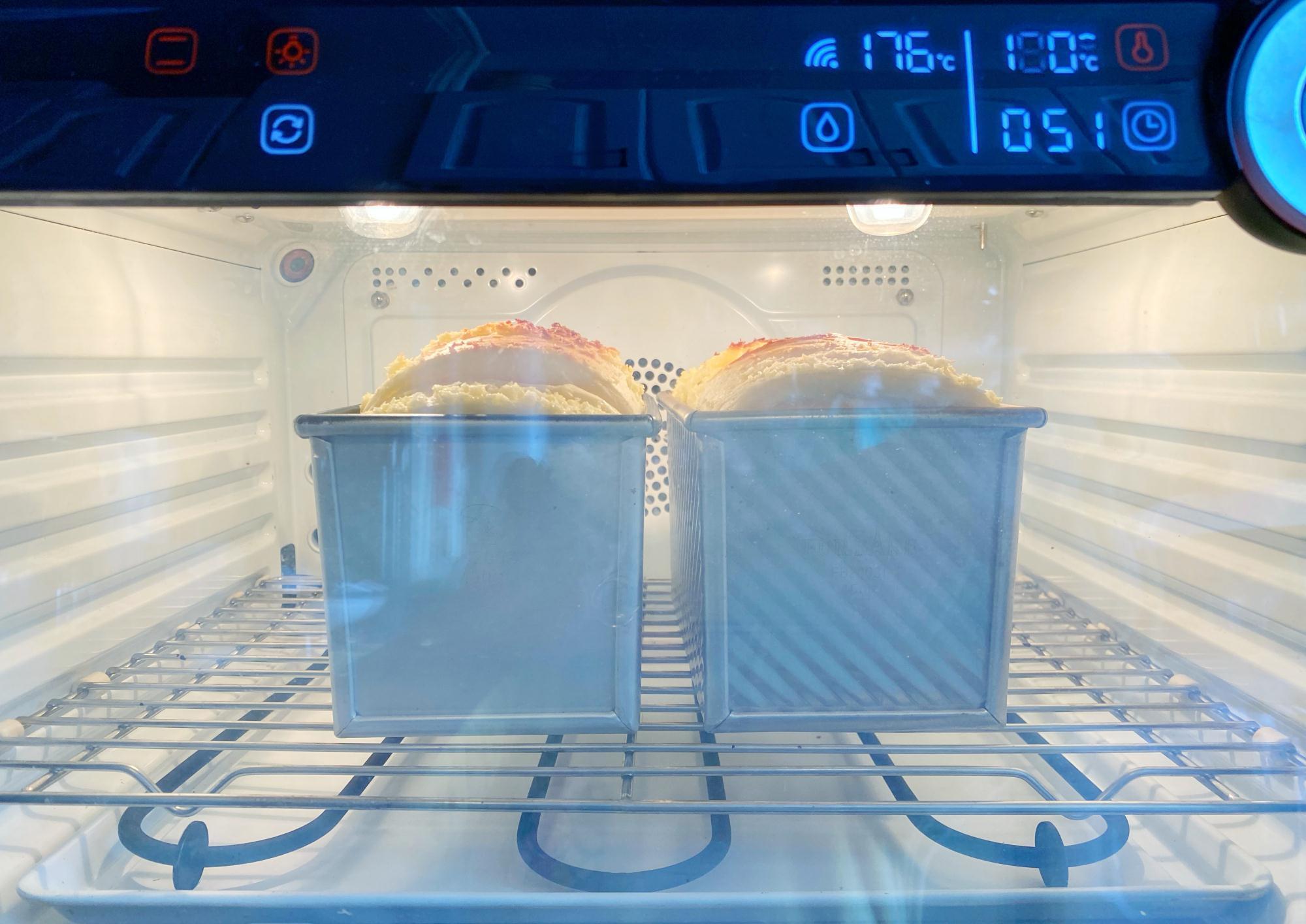 金黄香酥,柔软细腻又拉丝,1次发酵手撕椰蓉吐司,学会了不用买