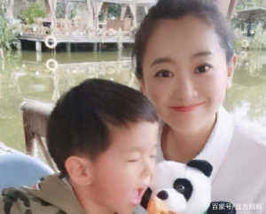 产妇|“月亮姐姐”39岁高龄产子,孕后卧床90天只为保胎,产后仍像姐姐