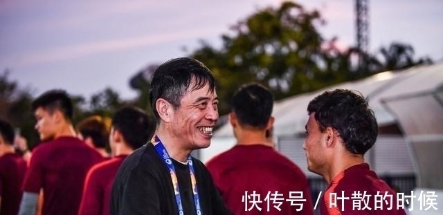 12强赛|李铁在国足年薪曝光,是职业生涯最高薪,足协没有任何约束