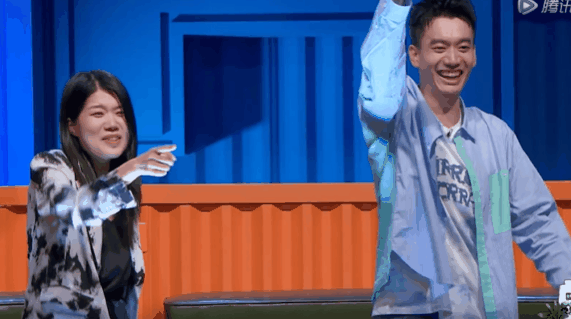 求婚|楊蒙恩求婚感言“一語(yǔ)雙關(guān)”，他做到了，現(xiàn)場(chǎng)觀眾卻沒(méi)有做到