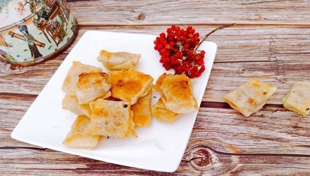 简单的早餐饼做法，一个苹果一碗面，香甜酥脆孩子特别喜欢