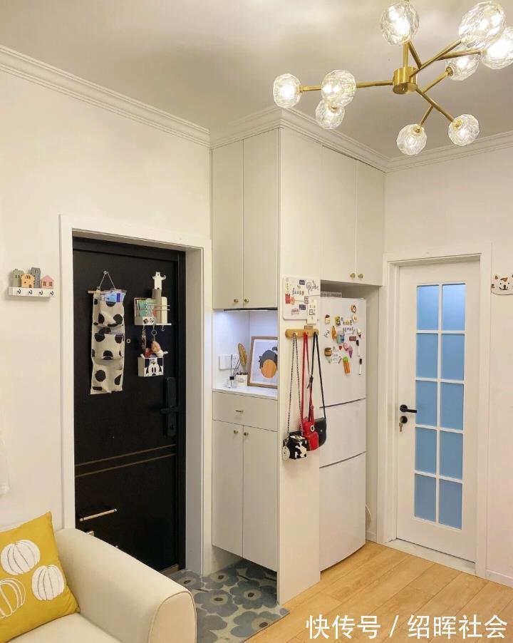 客厅|36㎡经典“老破小”改造后,堪比50㎡,麻雀虽小五脏俱全!