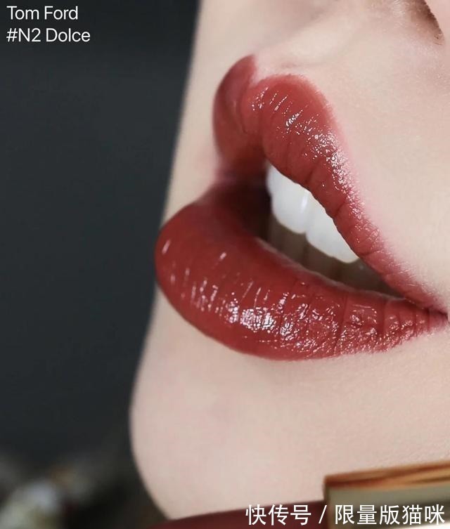 pat “品味够好”的女人,秋天都喜欢涂这5支口红,轻松显白又上档次!