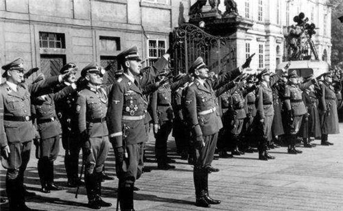 波兰|二战时,德国为何偏偏挑波兰下手,你看波兰复国后20年都做了啥