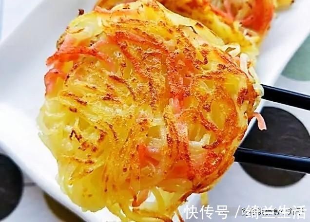 土豆|1个土豆2个鸡蛋，10分钟做好早餐饼，色泽金黄，香喷喷真好吃