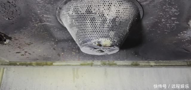 小苏打|还在用小苏打去油污40岁老保姆教你一个小窍门，去油效果翻倍