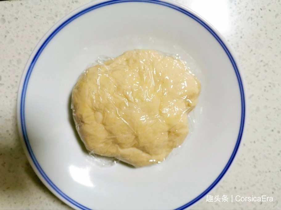 炸油条用放酵母吗教你正确的做法,出锅金黄酥脆,放凉了也不硬