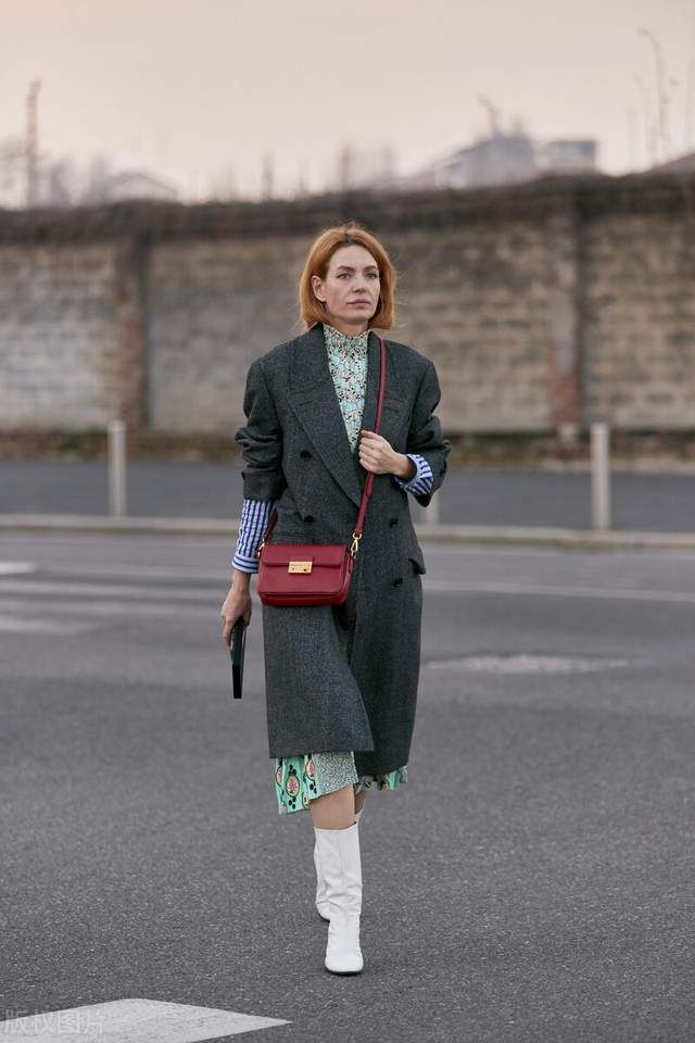 冬天里的优雅，都被“大衣＋半裙”承包了，照着穿美成韩剧女主