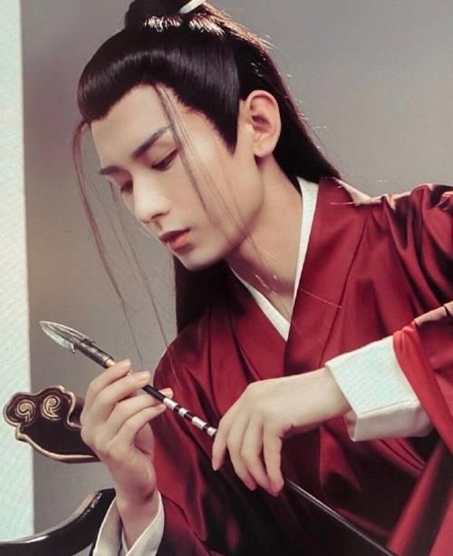 磕定|《天官赐福》成毅演男一？看到谢怜的人选，原著粉：这cp磕定了