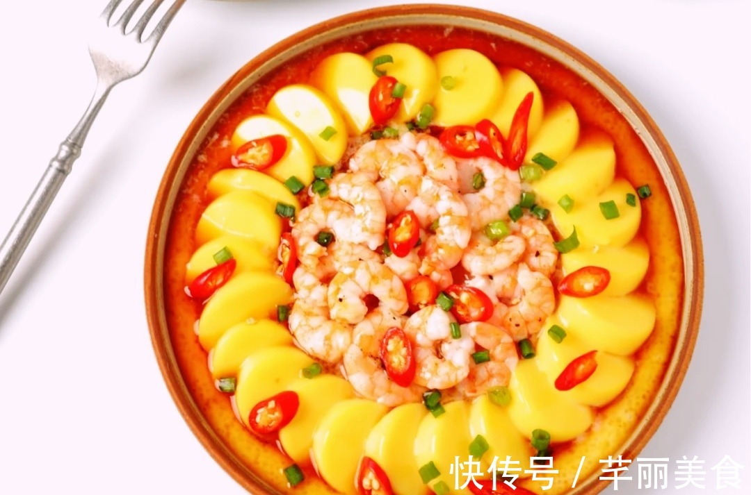 美食|美食家常菜番茄金针菇肥牛汤,西兰花香菇炒鸡丁,豆腐蒸虾仁