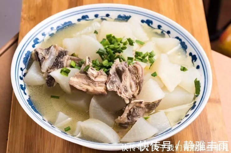 羊肉|炖羊肉,大厨教你“4加2不加”,羊肉没膻味,滋补不上火,更鲜美