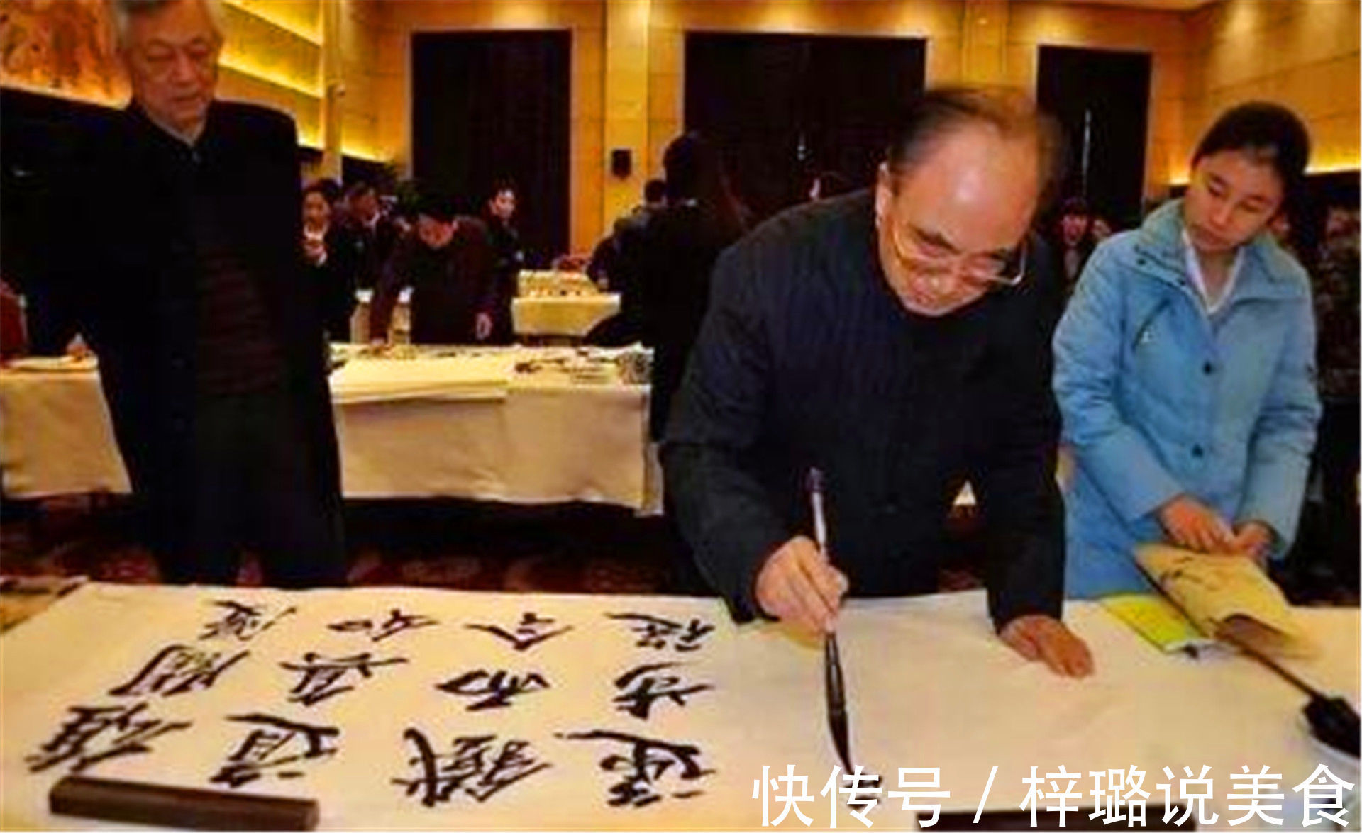 楷书!84岁老人练楷书70年,写一幅字卖593万,被誉为“中华第一楷书”