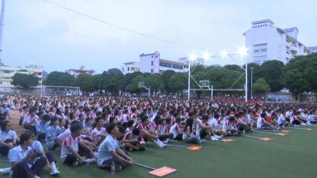 黄丽华|天等县高级中学举行2021年高考壮行大会