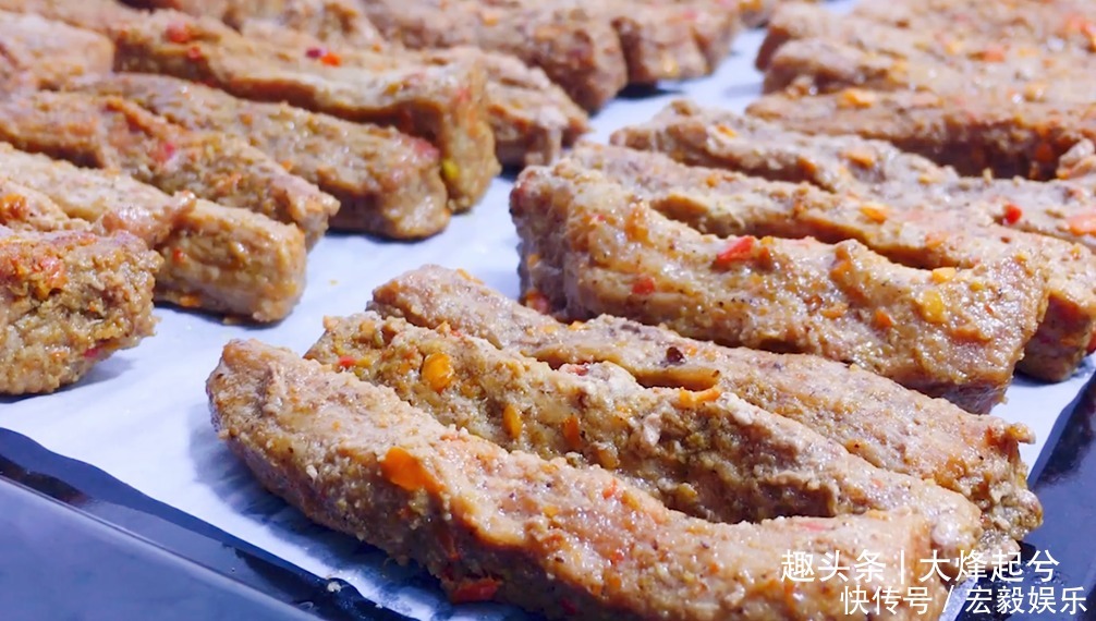 香辣手撕牛肉干,做法简单易学,刷剧必备小零食,越嚼越香真过瘾