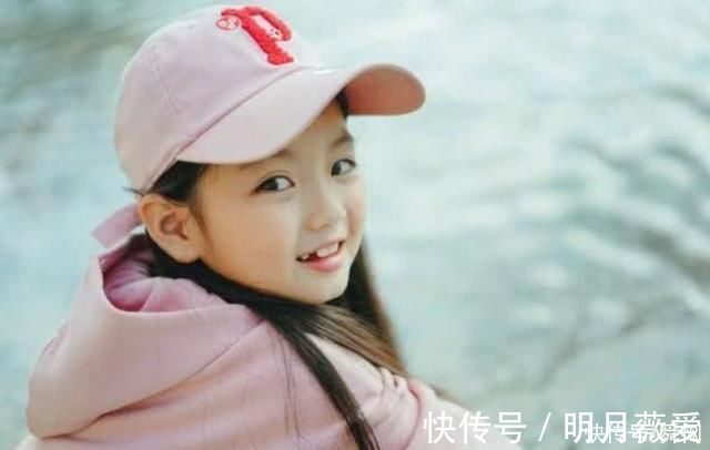 4岁出道的阿拉蕾,年收入一百万,现状如何“真是换脸式成长啊”!