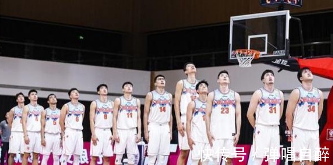 鲁吐布拉|10战7负！新疆男篮队长怒了：队里的你们不要再假装努力了！