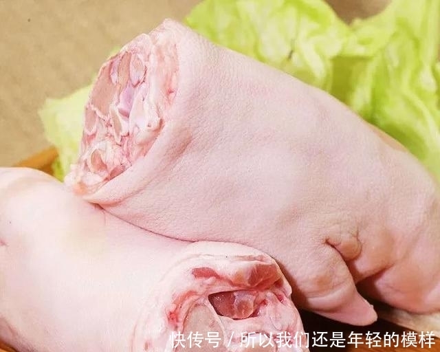 在农村集市上有很多超大号猪蹄子,这些猪蹄都是什么猪的?吃了对人有没有害?