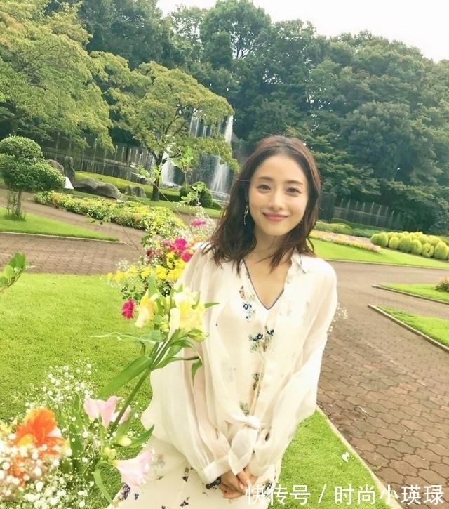 发质|若你才四十岁,这3种“老阿姨发型”建议别留,难看显老还特土