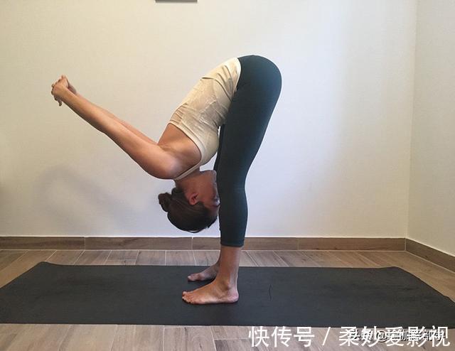 个体式|胸腔一开,气质自然来!7个瑜伽动作帮你打开胸腔,提升气质