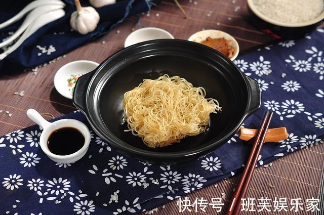 油炸食物|五类中国式早餐要舍弃,看似很营养其实是糊弄娃,吃多了有损健康