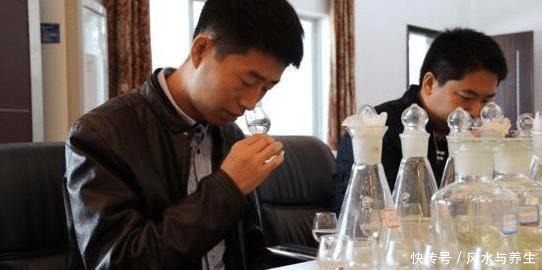 注意在超市碰到这三种白酒,内行人转身就走,很多人上当