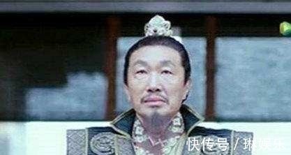 微微一笑&杨国忠借对联骂李白是猴,李白微微一笑,三步之内,答出千古绝对