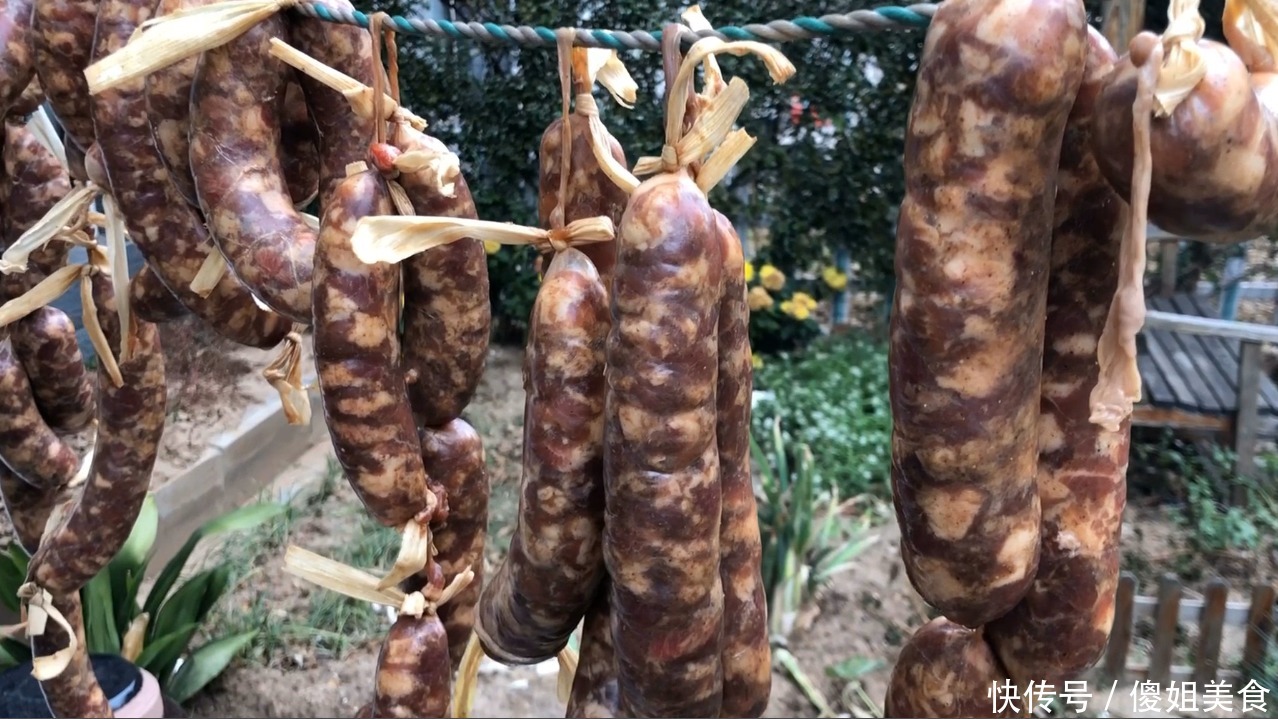 十足|想灌香肠的要收藏!这配方我用了15年,没有腥味,腊肠嚼劲十足