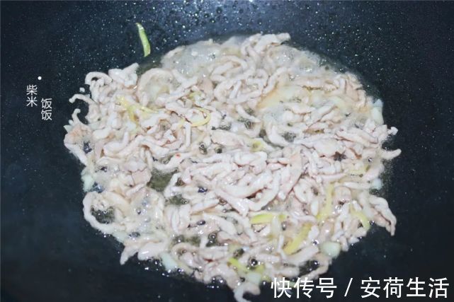 芹菜|夏季晚餐不用愁，这样做简单又省事，低脂还饱腹，我家常做
