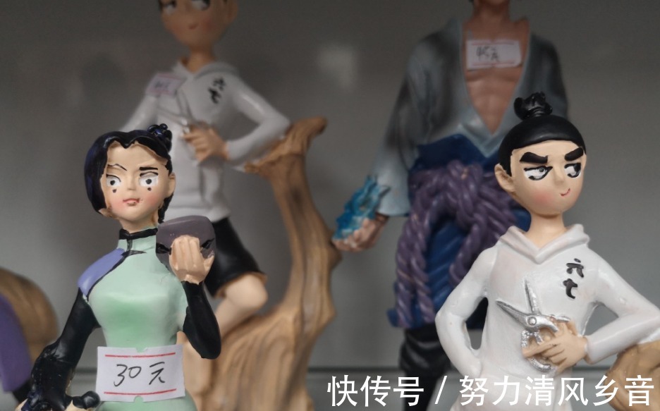 山寨|學校超市出現山寨手辦,造型驚悚40一個,網友吐槽日元都嫌貴