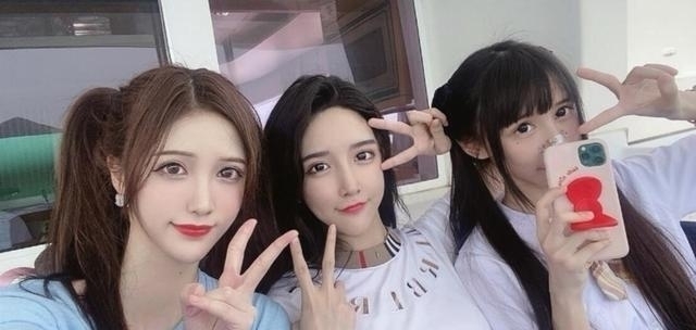 cos|那些年在漫展上遇到的女装大佬,唯独这个60岁的老大爷吸引人