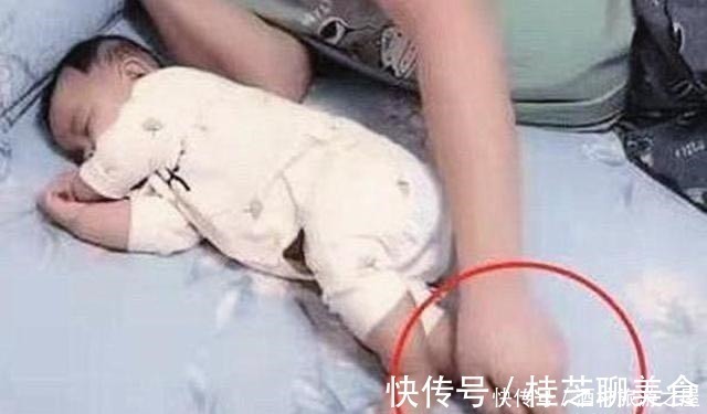 父母|粗心宝爸秒变“操心”奶爸,宝妈总看孩子每天是否还“活着”