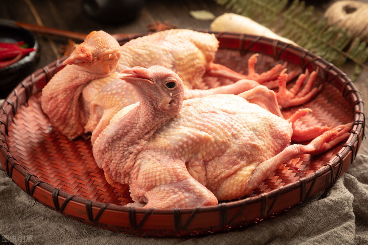 鸽子汤怎么做才好喝？这样炖超营养，味道鲜美无比