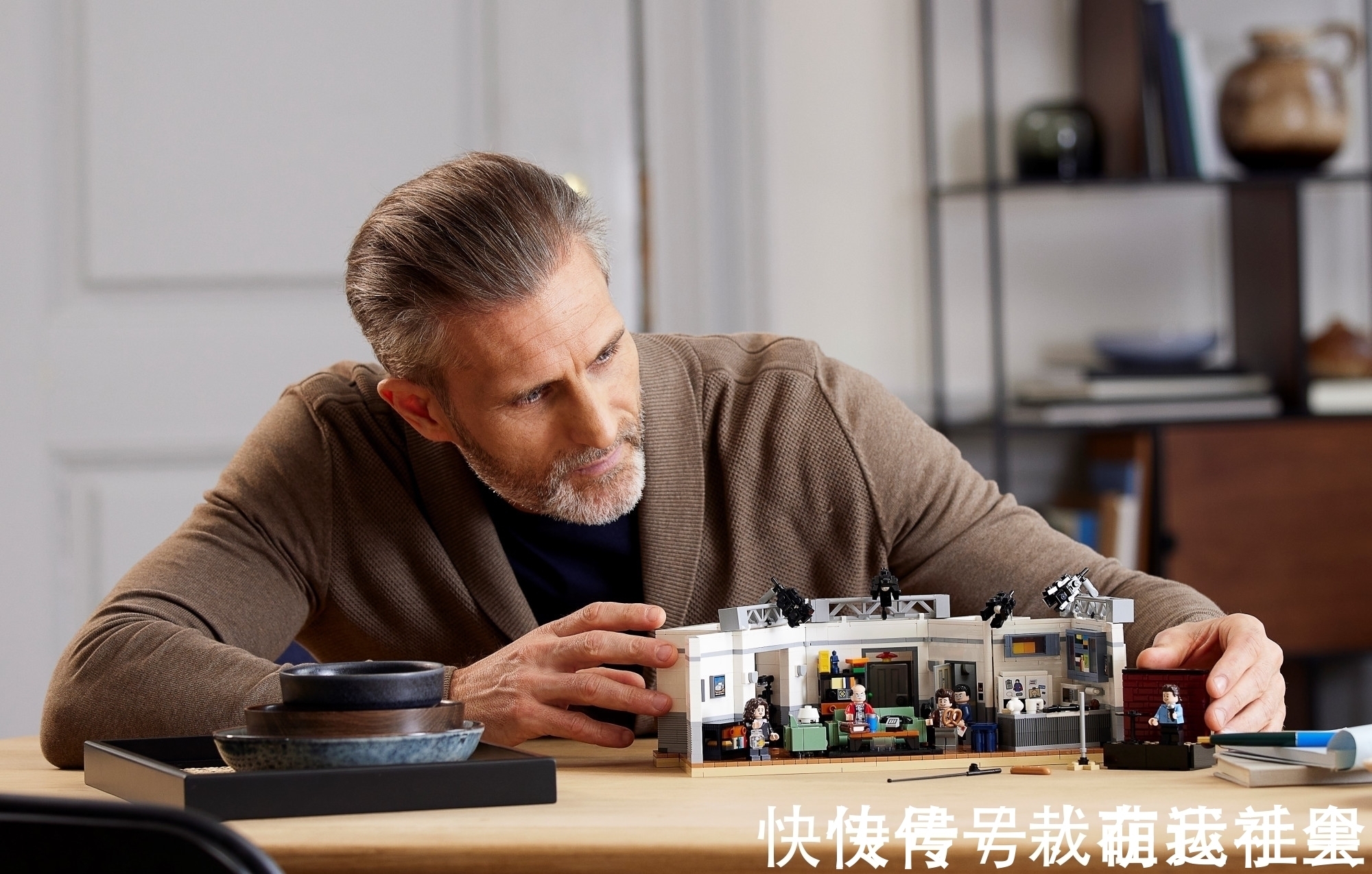 ide乐高发布Ideas系列新品21328 宋飞正传,30年前经典剧集乐高化