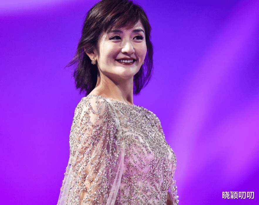 对于现在的我来说,这两个人我都很喜欢,各有各的优点与个性