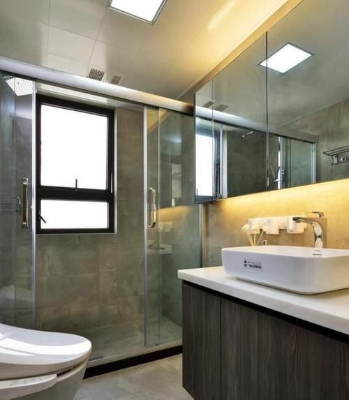 卫生间|头次见这样的卫生间，半玻璃半墙体，全屋通透感倍增，太机智