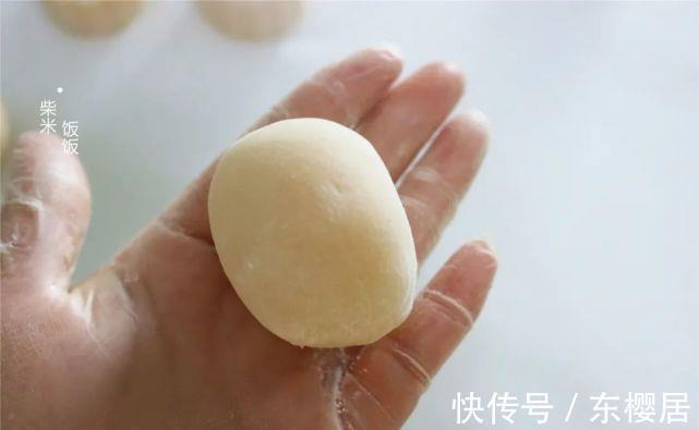 中秋节月饼,不用烤箱也能做,蒸一蒸,细腻滋润更好吃