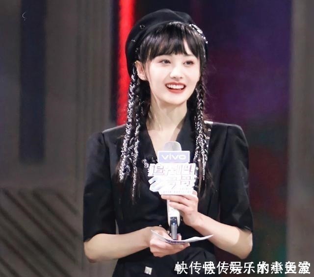 重回 郑爽重回追光学院,与哥哥们互动却遭无视,发文含两层真正用意