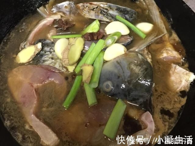 味美|它是鱼腥味的“克星”，炖鱼用它炖，鱼肉鲜香味美，没一点腥味