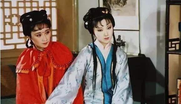 贾宝玉&林黛玉心中只有两个人,贾宝玉是一个,还有一个爱她如命