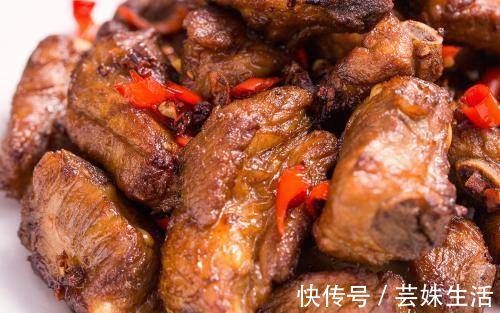 豆瓣酱|排骨千万不要直接下锅煮，多加上这1步，更香更嫩还不腥