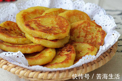 红薯跟鸡蛋是绝配，教你做外脆里嫩的炸饼，既可做主食也可当零食