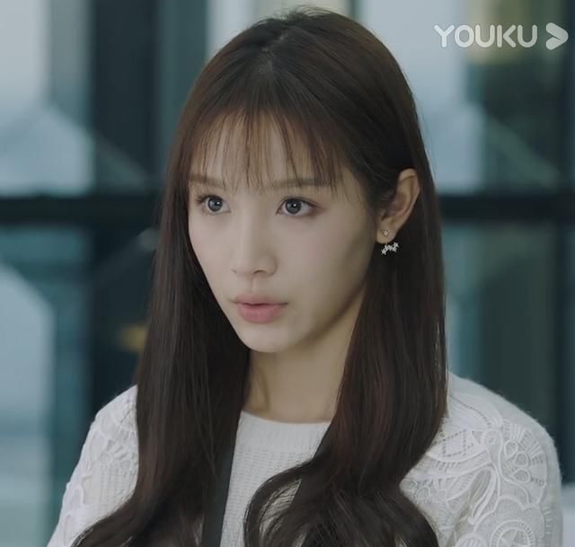 《正青春》凌潇潇蜕变，职场成长见证，完胜章小鱼，网友叹：绝赞